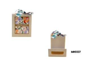 CAJA DE REGALO DE CARTÓN ESTAMPADA
